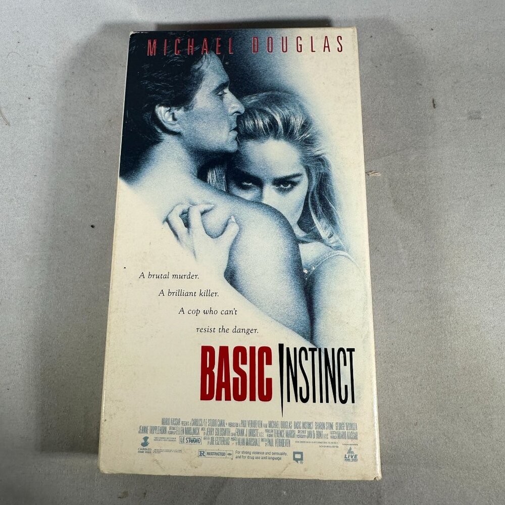 Basic Instinct Starring Michael Douglas Sharon Stone Rated R Live Home Video VHS
